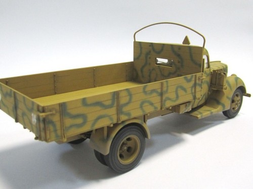 ICM 35411 Plastic model car kit Scale 1:35 V3000S 1941 German army truck - Picture 9 of 24