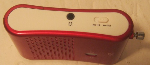 Modernes rotes AM/FM Radio im Taschenformat TOP funktioniert mit Batterien!!!! - Bild 5 von 5