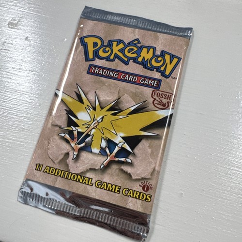 Fossil Pokemon 1. Edition Pack **ungewogen**