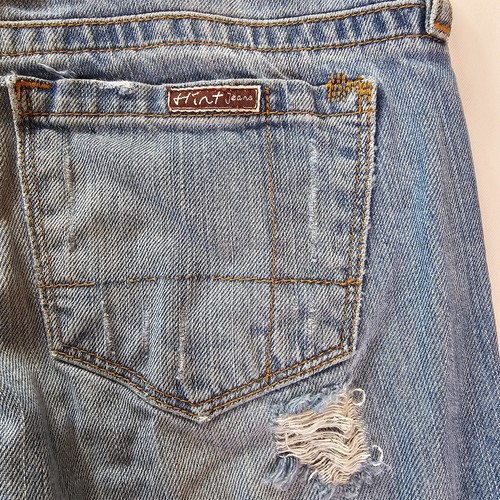 Hint Jeans Women’s Size 1 Distressed Bootcut Denim – Made in Mexico – Raw Hem - Picture 12 of 15