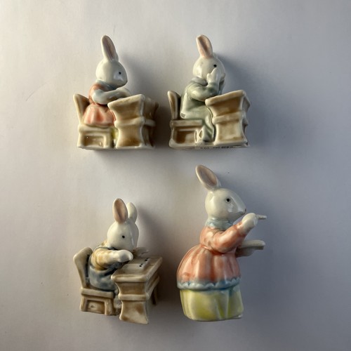 Set Of 4- Albert Kessler Figurine Bunny Rabbit School teacher & students Ceramic - Picture 4 of 4
