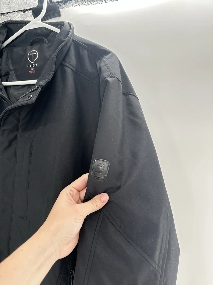 Tumi T-Tech Jacket Men's Black Water Resistant Insulated Full Zip Jacket Size XL - Image 2 of 4