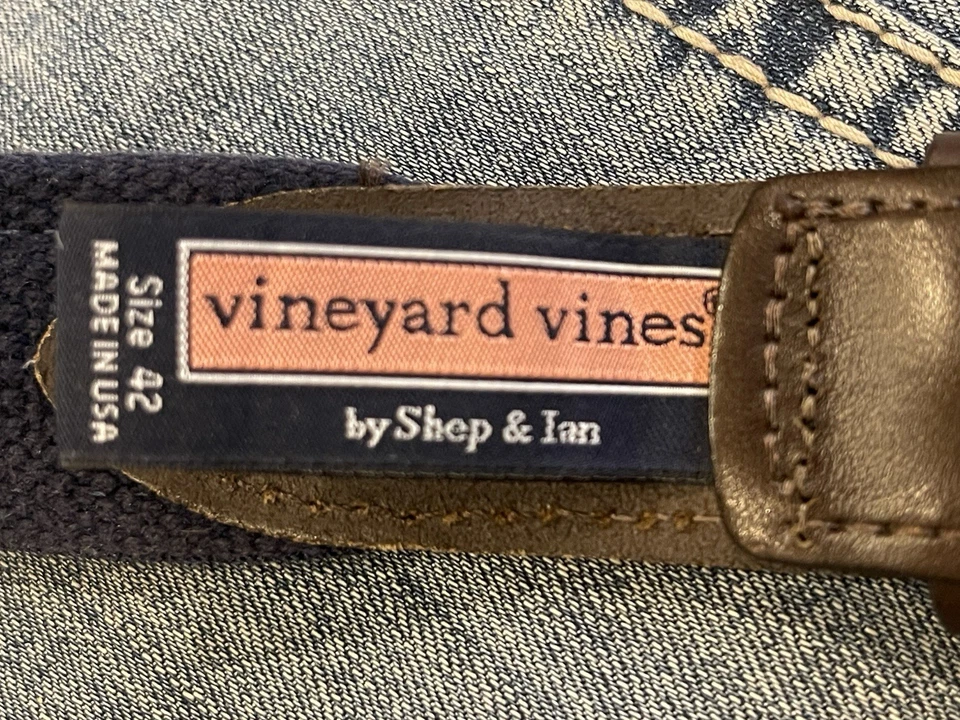 Cinturón LN Vineyard Vines de cuero y algodón 1 3/8" con palmeras de playa talla 42 EE. UU. Foto 3 de 4