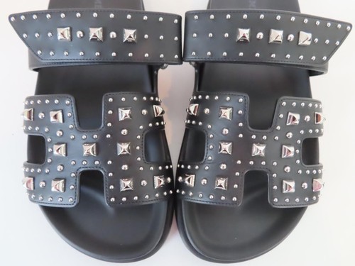 NUEVO EN CAJA Sandalias/Zapatos Hermes Cuero Negro Plateado Tachonado Chipre Talla 37.5/US 7.5 - Imagen 3 de 15