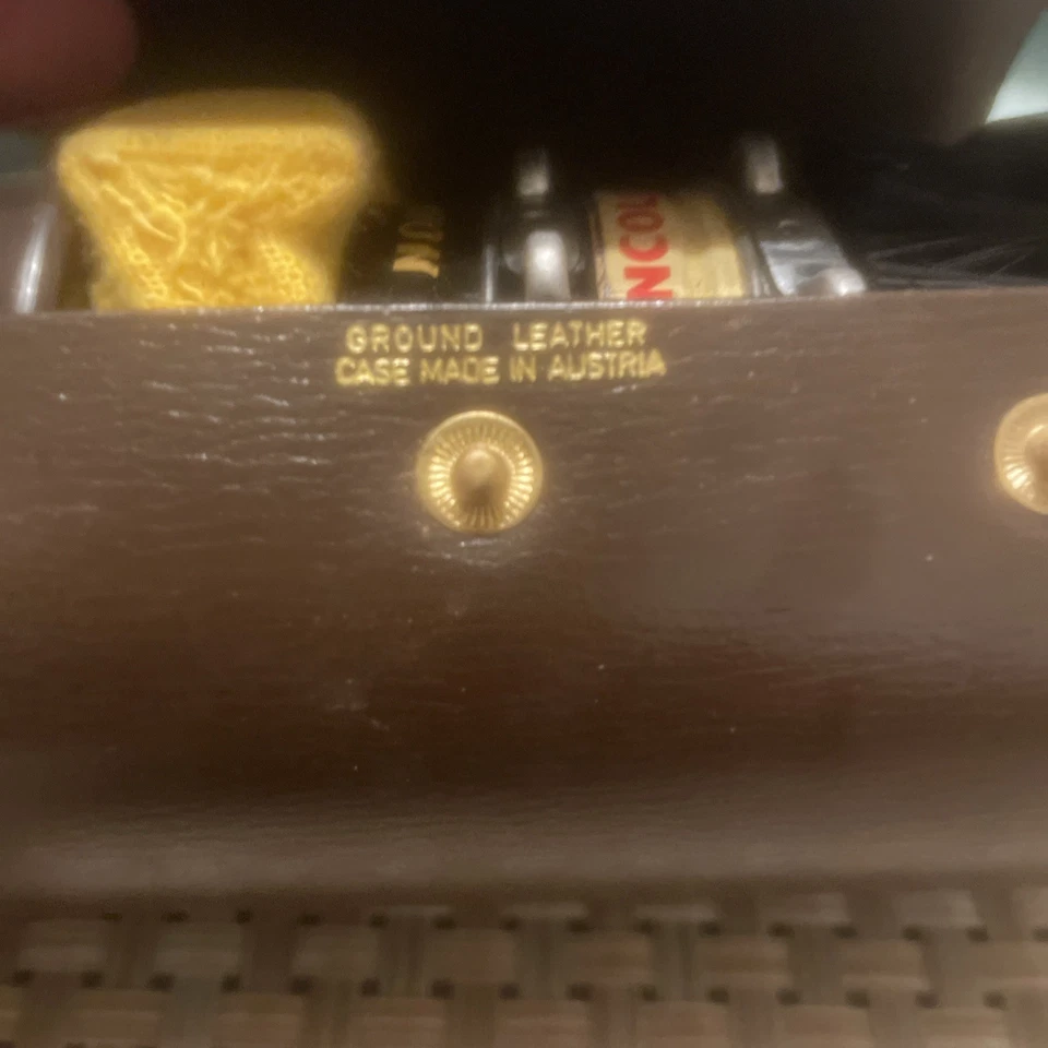 Винтажная коробка для чистки обуви из массива дерева с щетками - Изображение 3 из 4