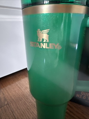 Stanley 40oz St Patricks Day Quencher Shamrock Green New Limited Edition NIB - Picture 2 of 2