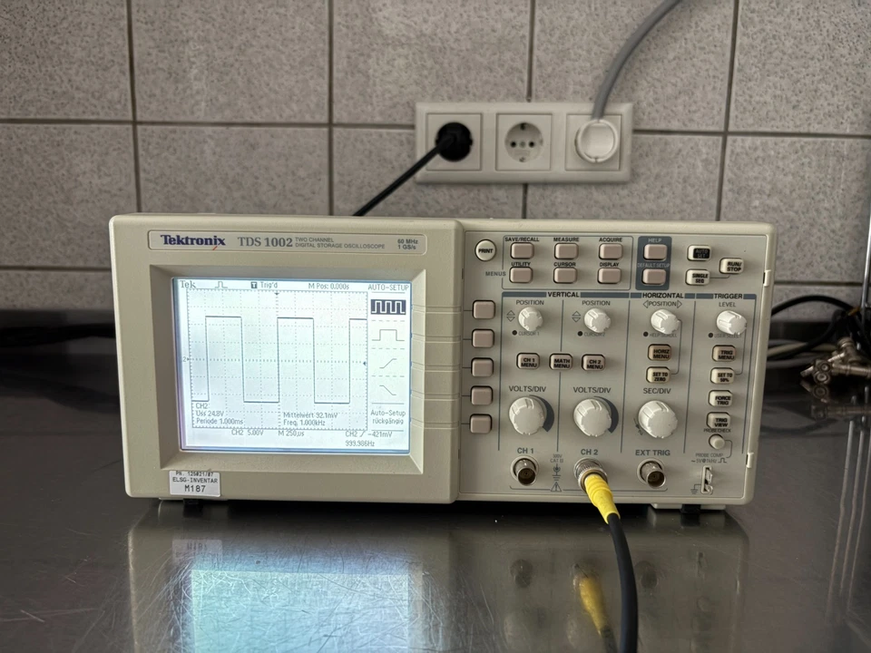 Tektronix TDS 1002 60 MHz 1Gs Oszilloskop mit 6 Monaten Garantie - Bild 2 von 4
