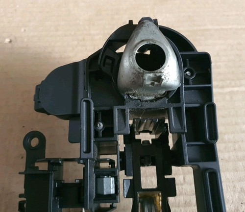 SOPORTE MANIJA PUERTA CONDUCTOR DELANTERO DERECHO BMW F10/F11 2010-17 X2717564412 - Imagen 6 de 24