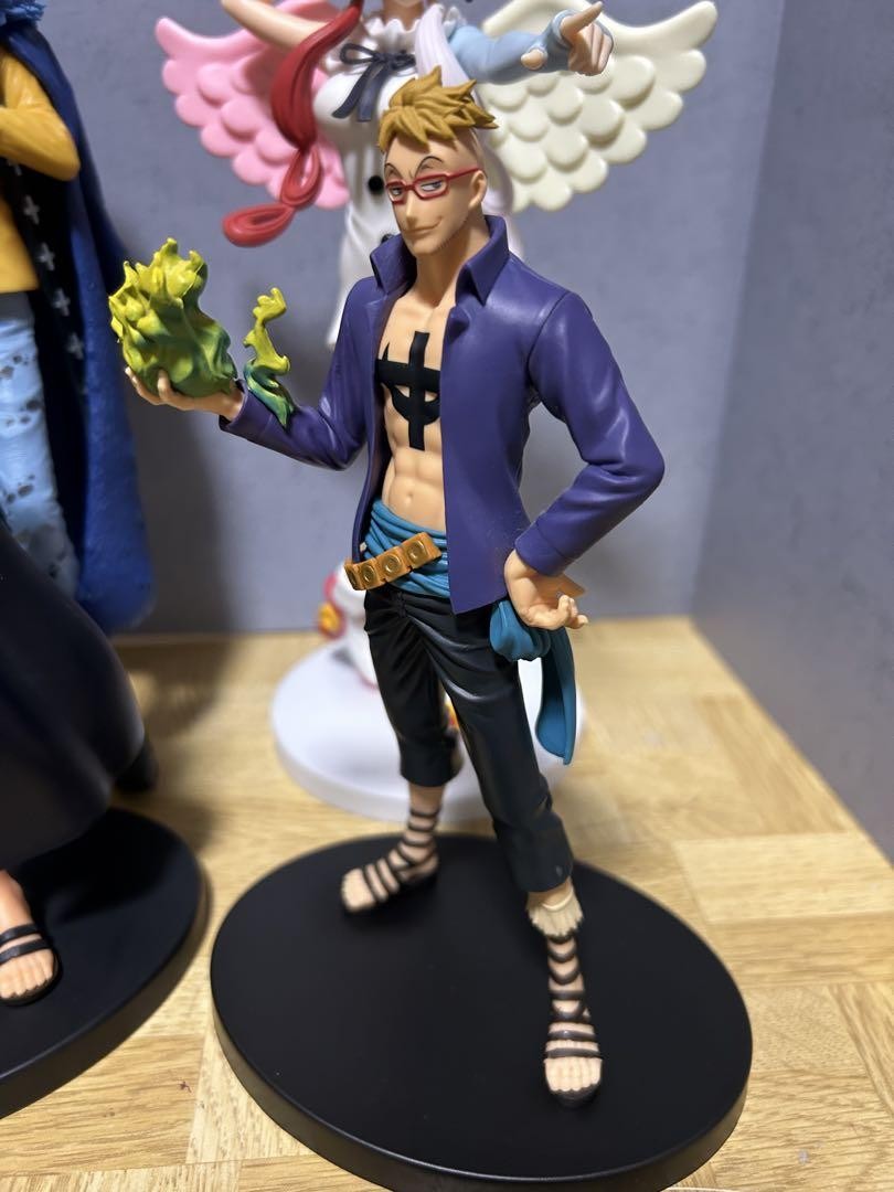 ワンピース フィギュア TRAFALGAR.LAW SHANKS 6体セット ワンピース フィギュア TRAFALGAR.LAW SHANKS 6体セット - メルカリ