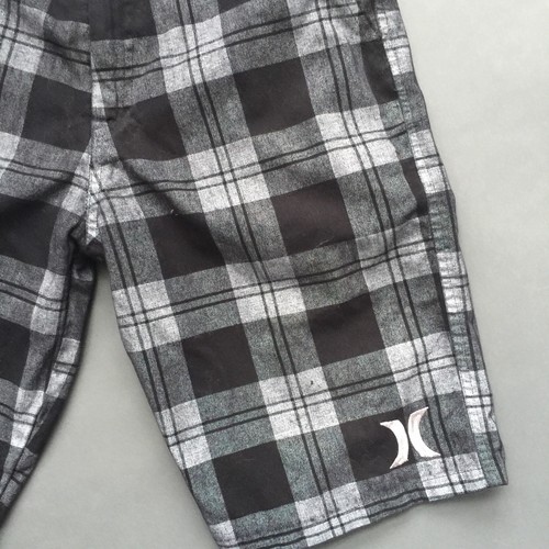 Pantalones cortos informales/caminar de frente plana HURLEY para hombre, negros blancos grises talla 30 32 Usados en excelente condición - Imagen 2 de 9