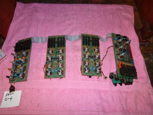 LOTE DE PLACAS DE PIEZAS - Para mezclador alimentado por audio profesional Traynor - Imagen 10 de 15