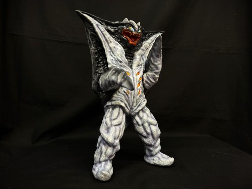 Ultraman Tiga Kaiju Gazort Art Statue (One-Off) 変形怪獣 ガゾート 完成品 - Picture 2 of 12