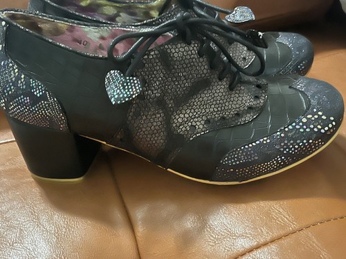 NEW Irregular Choice Iconic Brocade Mary Jane Shoes Womens EU 40  9 Hearts Laces - Picture 9 of 12