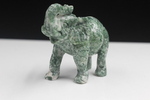 220 g 3 pulgadas x 4 pulgadas verde JADE tallada a mano estatua de elefante 7x10 cm - Imagen 3 de 4