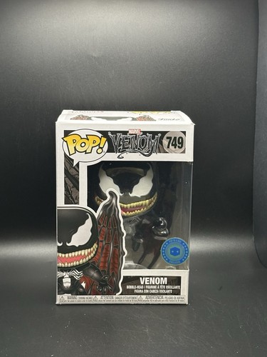 Funko Pop! Winged Venom PIAB Exclusive #749 W/ Protector - Picture 1 of 9