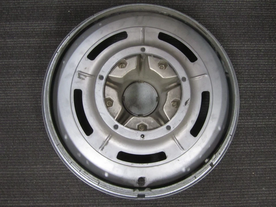 Buick Century Electra Riviera 1975-1980 15" cubierta de rueda OEM 01250146 1060 uno/1 Foto 3 de 4