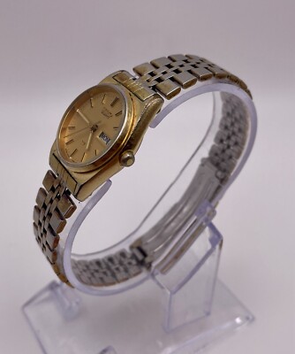 Vintage Seiko Quartz Women's Watch Day / Date 2A23-0029 New
