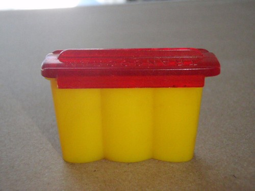 VINTAGE PLASTIC TRANSOGRAM CANDY PILLS CONTAINER YELLOW RED EMPTY KIDS TOYS USA - Picture 5 of 9