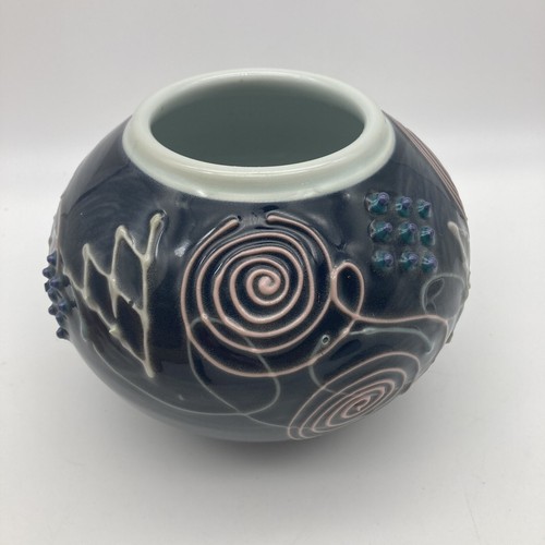 Jarrón de cerámica redondo de colección pasteles azules geométricos texturizados ¡FIRMADO! MCM - Imagen 4 de 14