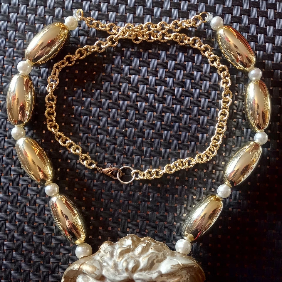 fashion necklace primitive jewelry minimal design primitive pendant medusa shell - Image 3 of 4