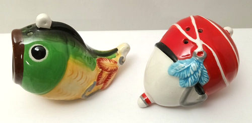 Fishing Lures Salt And Pepper Set Collectible Cracker Barrel NEW - Picture 5 of 5
