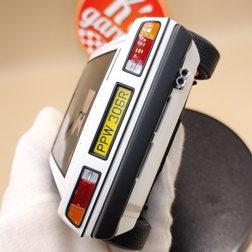 AUTOart 1/18 Lotus Esprit S1 type 79 white The Spy Who Loved Me 007 Bond 75300 - Picture 16 of 21