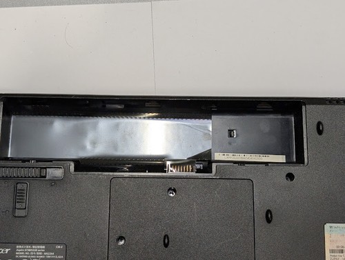 Acer Aspire 5738z - Not Tested, No RAM/HDD, Signs of Use - Picture 18 of 18