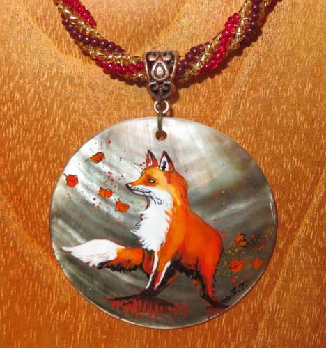 GINGER FOX in the wind pendant hand painted SHELL signed TITOVA beaded necklace - Picture 10 of 13