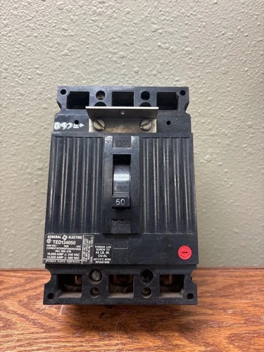 General Electric 3 - Pole Circuit Breaker TED134050 50A