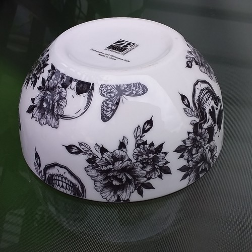 "Skull Butterfly Flowers" Cereal /Rice/Decert Bowl 5 3/4 " by Zrike Brands NEW - Picture 6 of 9