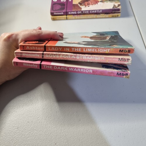 Mills And Boon Paperback Books 8 1970s Era. Violet Winspear, Rose Burghley - Picture 11 of 24