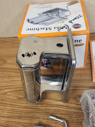 Norpro Pasta Machine Model #1049 Handcrank Complete in Box - Picture 7 of 9