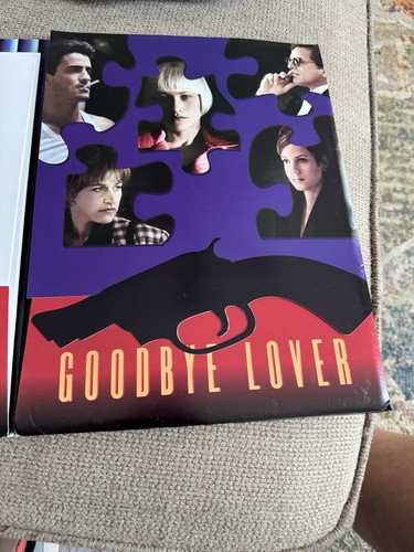 Goodbye Lover (1999) - Patricia Arquette und Don Johnson seltene Film-Pressemappe - Bild 2 von 6