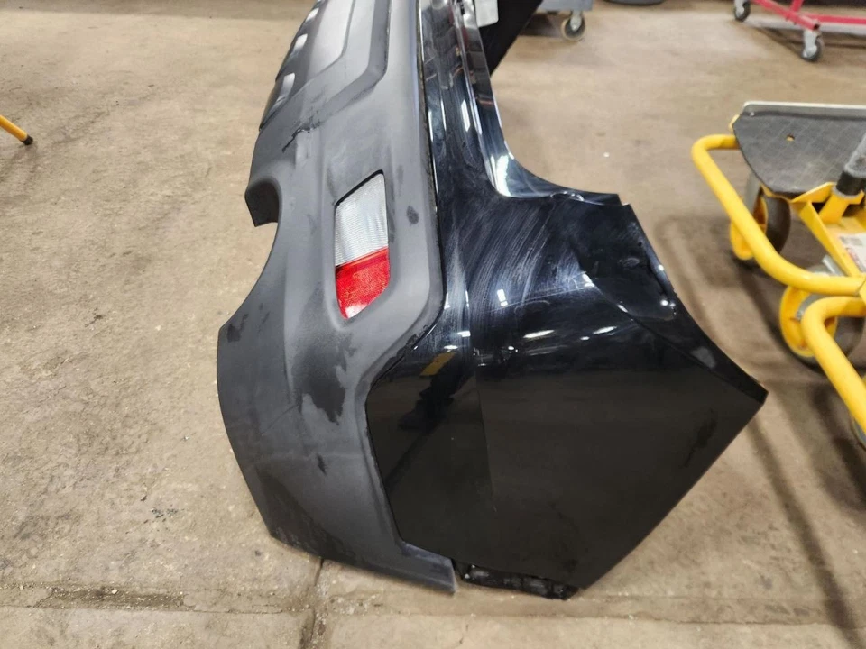 (LOCAL PICKUP ONLY) Rear Bumper Cover Upper Body Color Fits 19-21 PASSPORT 76908 Foto 2 de 4