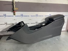 Mercedes-Benz B W246 W242 2018 Armlehne E0524610001 VLC6129