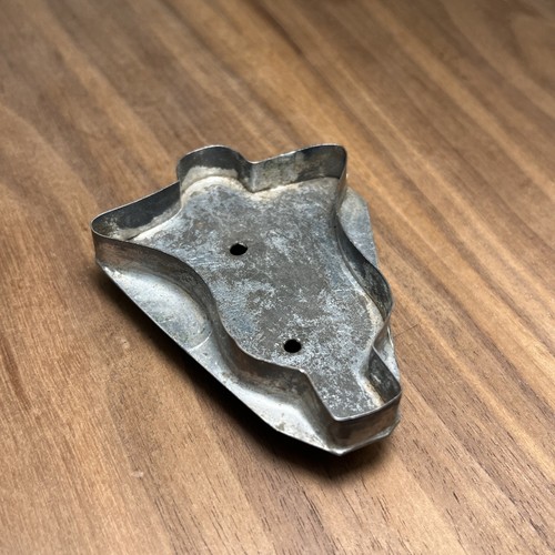 VINTAGE OR ANTIQUE BELL SHAPED PRIMITIVE COOKIE CUTTER SOLDERED TIN HOLIDAY - Picture 7 of 16