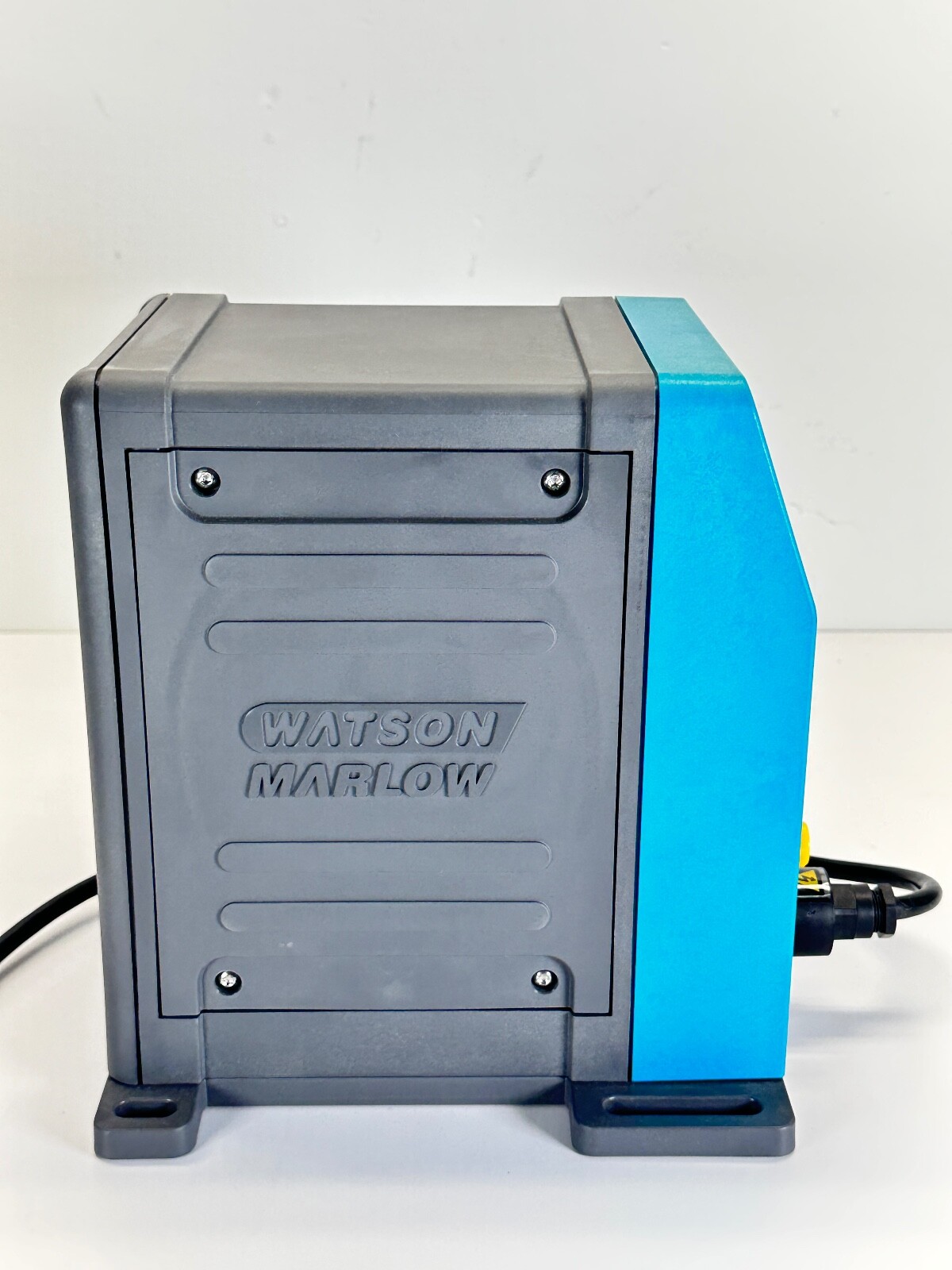 Watson Marlow Qdos 30 Universal Santoprene PFPE RightHand Pump OM0