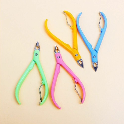 Finger Plier Manicure Pedicure Tool Cuticle Nipper Cutter Scissors Nail Art - Picture 7 of 11