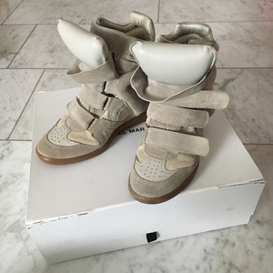 Details zu Isabel Marant Sneaker Wedges Gr. 37 Beige Top Keilabsatz Bekett Leder Turnschuhe Details zu Isabel Marant Sneaker Wedges Gr. 37 Beige Top Keilabsatz Bekett Leder Turnschuhe