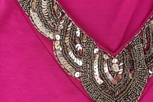 Apt 9 Women's Size Small Fuschia Beaded V Neck Short Sleeve Pullover Blouse NWT - Picture 2 of 11
