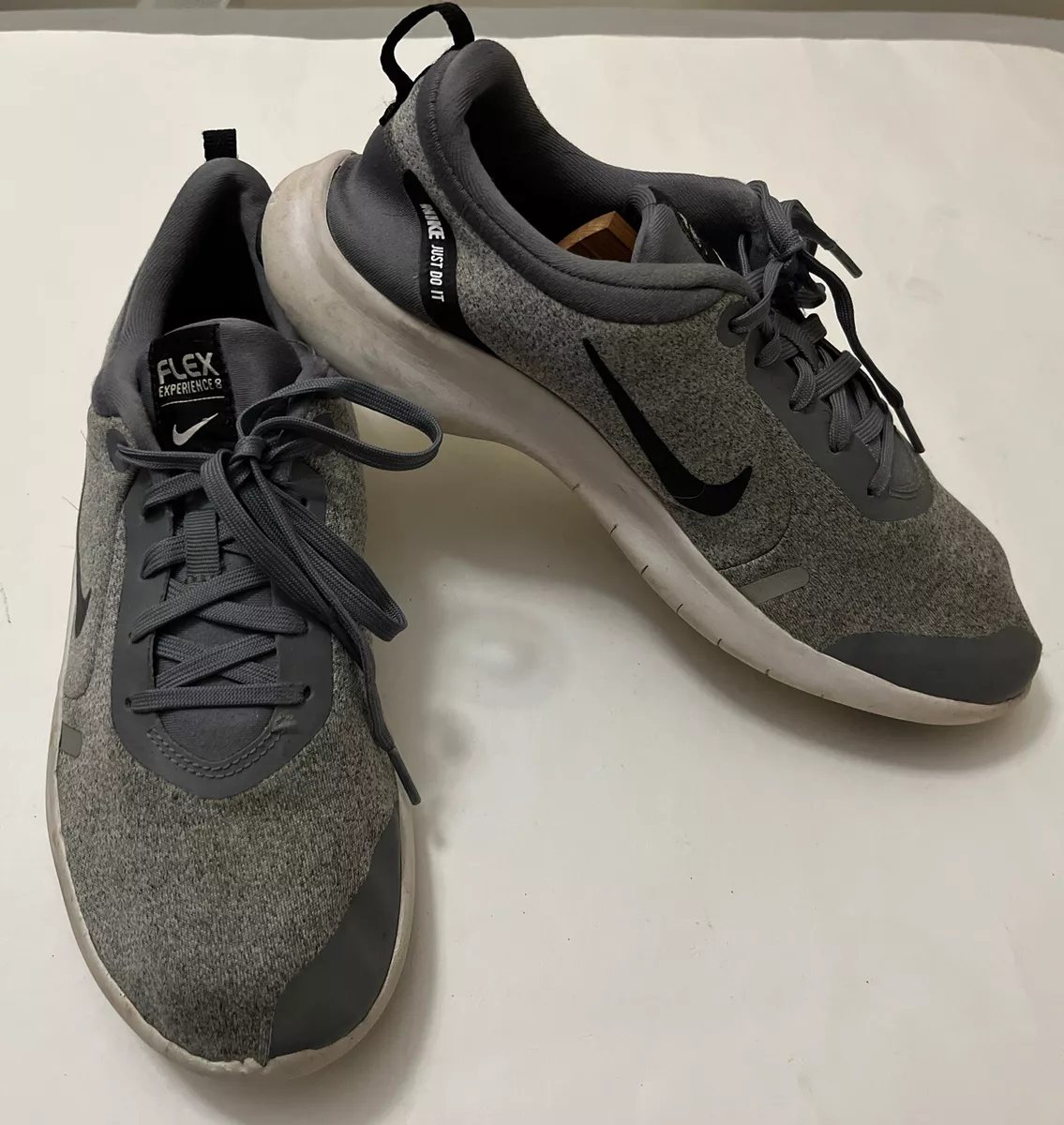 Chaussures de course Nike homme taille 8.5 Flex Experience RN 8 AJ5900 012 gris