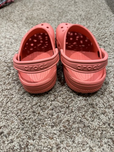 Crocs Big Girls Size 6 Youth OR Women’s 8 Salmon Coral Pink Color - Picture 6 of 9