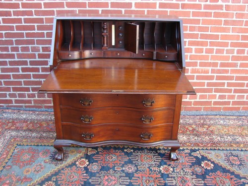 SCARCE WALNUT GOVERNOR WINTHROP TUBE RADIO DESK AS FOUND - Picture 1 of 12