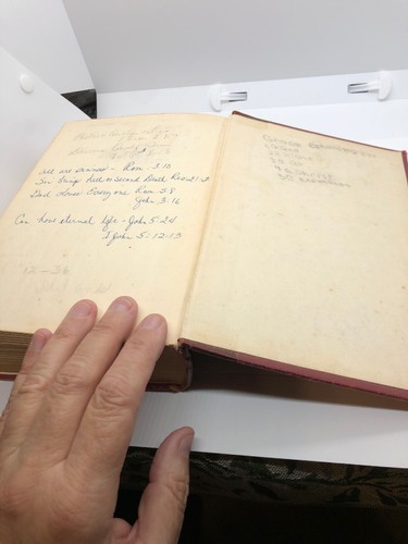 Vintage 1952 Nelson Revised Standard Version Bible - Picture 11 of 12