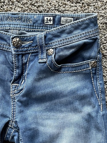 Miss Me Crop Jeans Girl’s Size 14 Stretch Medium Wash Low Rise Rhinestone - Picture 4 of 12