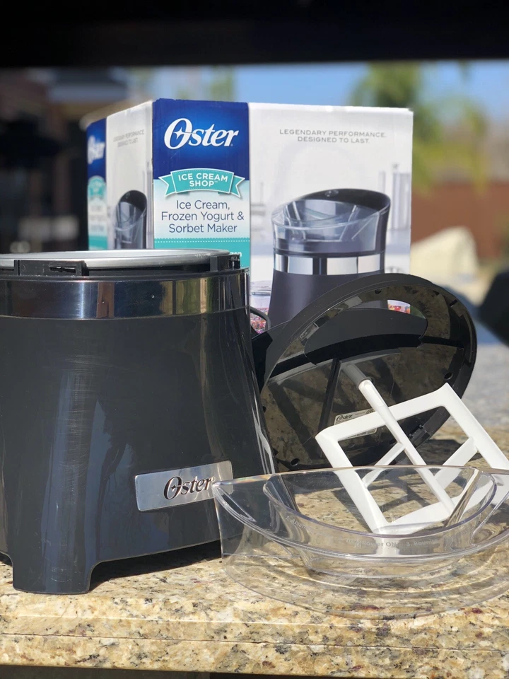 Heladería Oster Heladería, Yogur Congelado, Sorbete 1,5 cuartos Foto 3 de 4