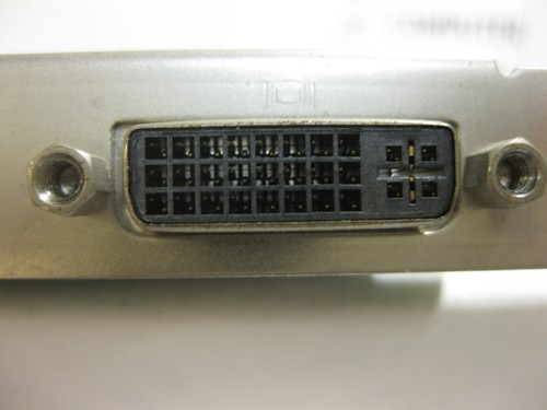 Dell 09TCD9 Nvidia GeForce GT330 1GB GDDR3 DVI DP PCIEx16 Video Graphics Card - Picture 5 of 13