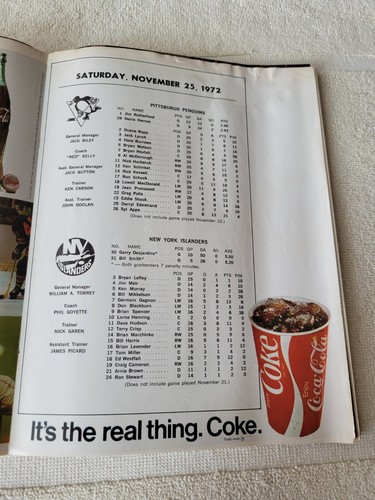 Vintage National Hockey League Magazine Pittsburgh Penguins v New York Islanders - Picture 4 of 7