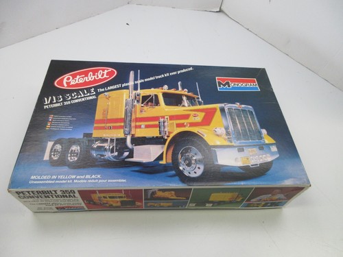 Vintage Monogram Peterbuilt 359 Conventional 1/16 scale model kit 2500 NIB