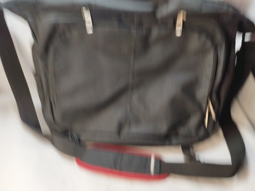 Wenger Business Messenger Bag mit Schultergurt, gepolstertes Laptopfach - Bild 6 von 12
